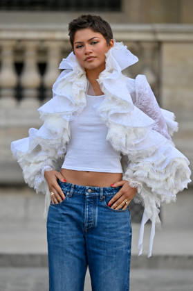 PFW Louis Vuitton Outside Arrivals Zendaya arriving at Louis Vuitton show during Paris Fashion Week, in Paris, France on 6 October 2026. Photo by Julien Reynaud APS-Medias ABACAPRESS.COM Paris France  Copyright: xReynaudxJulien APS-Medias ABACAx