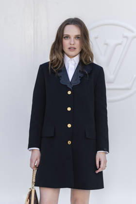 Odessa Young at the photocall for the Louis Vuitton Women s Ready-to-Wear Spring Summer 2027 show during Paris Fashion Week (PFW) at the Cité internationale universitaire de Paris, France, on October 6, 2026. Olivier Borde, Bestimage. Photocall at the Louis Vuitton Women’s Ready-to-Wear Spring Summer 2027 show as part of Paris Fashion Week on October 6, 2026, in Paris, France.  Copyright: xOLIVIERxBORDEx xBESTIMAGExOLIVIERxBORDEx xBESTIMAGEx
