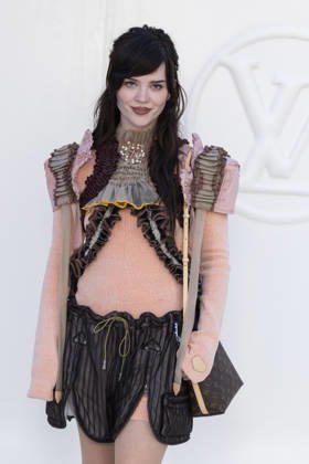 Sophie Thatcher at the photocall for the Louis Vuitton Women’s Ready-to-Wear Spring Summer 2027 show during Paris Fashion Week (PFW) at the Cité internationale universitaire de Paris, France, on October 6, 2026. Olivier Borde, Bestimage. Photocall at the Louis Vuitton Women’s Ready-to-Wear Spring Summer 2027 show as part of Paris Fashion Week on October 6, 2026, in Paris, France.  Copyright: xOLIVIERxBORDEx xBESTIMAGExOLIVIERxBORDEx xBESTIMAGEx