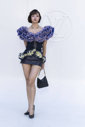 Lisa at the photocall for the Louis Vuitton Women’s Ready-to-Wear Spring Summer 2027 show during Paris Fashion Week (PFW) at the Cité internationale universitaire de Paris, France, on October 6, 2026. Olivier Borde, Bestimage. Photocall at the Louis Vuitton Women’s Ready-to-Wear Spring Summer 2027 show as part of Paris Fashion Week on October 6, 2026, in Paris, France.  Copyright: xOLIVIERxBORDEx xBESTIMAGExOLIVIERxBORDEx xBESTIMAGEx
