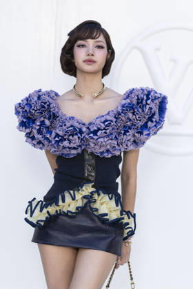 Lisa at the photocall for the Louis Vuitton Women’s Ready-to-Wear Spring Summer 2027 show during Paris Fashion Week (PFW) at the Cité internationale universitaire de Paris, France, on October 6, 2026. Olivier Borde, Bestimage. Photocall at the Louis Vuitton Women’s Ready-to-Wear Spring Summer 2027 show as part of Paris Fashion Week on October 6, 2026, in Paris, France.  Copyright: xOLIVIERxBORDEx xBESTIMAGExOLIVIERxBORDEx xBESTIMAGEx