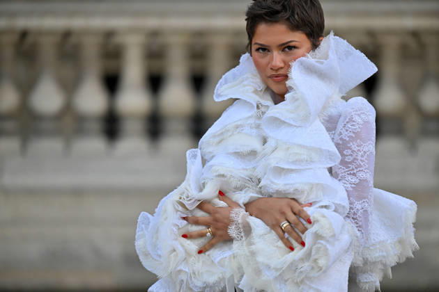 PFW Louis Vuitton Outside Arrivals Zendaya arriving at Louis Vuitton show during Paris Fashion Week, in Paris, France on 6 October 2026. Photo by Julien Reynaud APS-Medias ABACAPRESS.COM Paris France  Copyright: xReynaudxJulien APS-Medias ABACAx