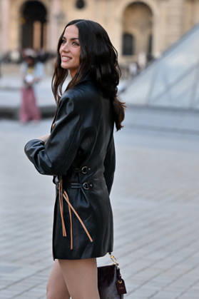 PFW Louis Vuitton Outside Arrivals Ana de Armas arriving at Louis Vuitton show during Paris Fashion Week, in Paris, France on 6 October 2026. Photo by Julien Reynaud APS-Medias ABACAPRESS.COM Paris France  Copyright: xReynaudxJulien APS-Medias ABACAx