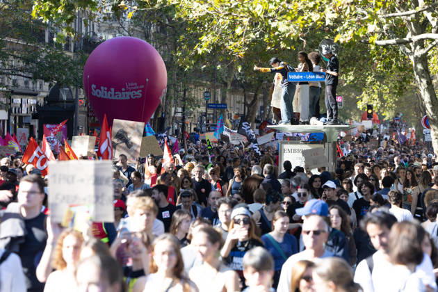 Student Demonstration - Paris RL General view of protesters during a demonstration as part of a nationwide day of actions called by high-school students, joined by unions and teachers, who for days have been demanding better learning conditions in protests punctuated by violent confrontations in Paris on October 6, 2026. Photo by Raphael Lafargue ABACAPRESS.COM Paris France Copyright: xLafarguexRaphael ABACAx
