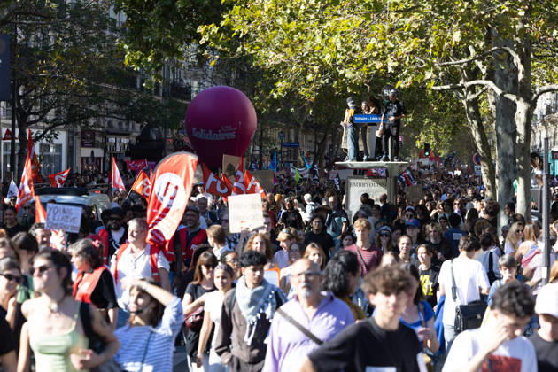 Student Demonstration - Paris RL General view of protesters during a demonstration as part of a nationwide day of actions called by high-school students, joined by unions and teachers, who for days have been demanding better learning conditions in protests punctuated by violent confrontations in Paris on October 6, 2026. Photo by Raphael Lafargue ABACAPRESS.COM Paris France Copyright: xLafarguexRaphael ABACAx