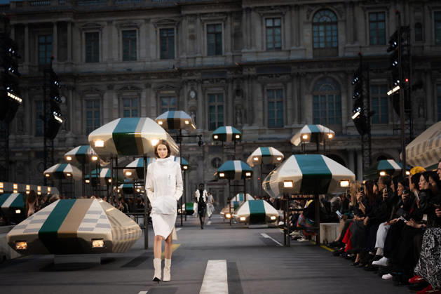 PFW - Louis Vuitton Runway - Paris A model presents a creation for Louis Vuitton Women s Spring Summer 2027 collection fashion show as part of the Paris Fashion Week, in Paris, France on October 6, 2026. Photo by Alexis Jumeau ABACAPRESS.COM Paris France Copyright: xJumeauxAlexis ABACAx