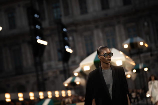 PFW - Louis Vuitton Runway - Paris A model presents a creation for Louis Vuitton Women s Spring Summer 2027 collection fashion show as part of the Paris Fashion Week, in Paris, France on October 6, 2026. Photo by Alexis Jumeau ABACAPRESS.COM Paris France  Copyright: xJumeauxAlexis ABACAx