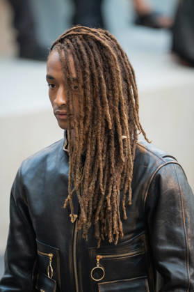 PFW - Louis Vuitton Front Row - Paris US actor and singer Jaden Smith poses as she arrives ahead of the Louis Vuitton Women s Spring Summer 2027 collection fashion show as part of the Paris Fashion Week, in Paris, France on October 6, 2026. Photo by Alexis Jumeau ABACAPRESS.COM Paris France  Copyright: xJumeauxAlexis ABACAx