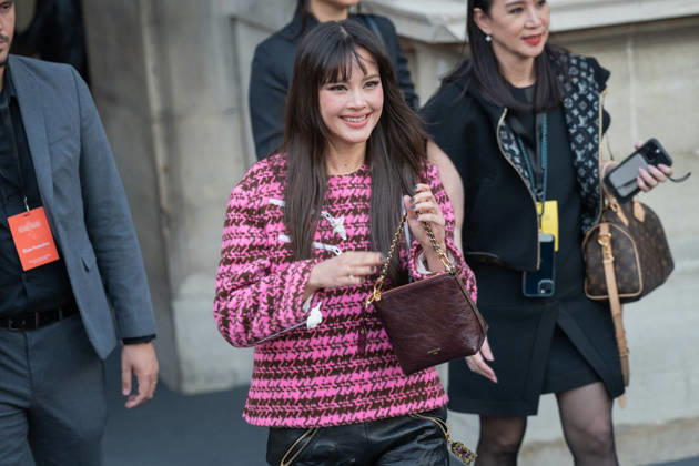 PFW - Louis Vuitton Front Row - Paris Urassaya Sperbund poses as she arrives ahead of the Louis Vuitton Women s Spring Summer 2027 collection fashion show as part of the Paris Fashion Week, in Paris, France on October 6, 2026. Photo by Alexis Jumeau ABACAPRESS.COM Paris France  Copyright: xJumeauxAlexis ABACAx