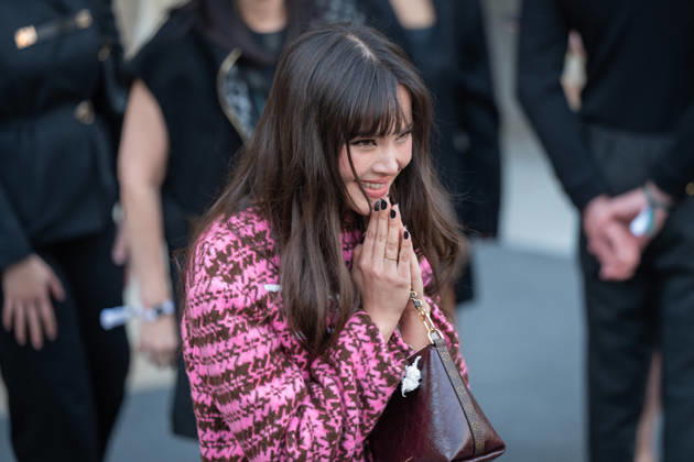 PFW - Louis Vuitton Front Row - Paris Urassaya Sperbund poses as she arrives ahead of the Louis Vuitton Women s Spring Summer 2027 collection fashion show as part of the Paris Fashion Week, in Paris, France on October 6, 2026. Photo by Alexis Jumeau ABACAPRESS.COM Paris France  Copyright: xJumeauxAlexis ABACAx