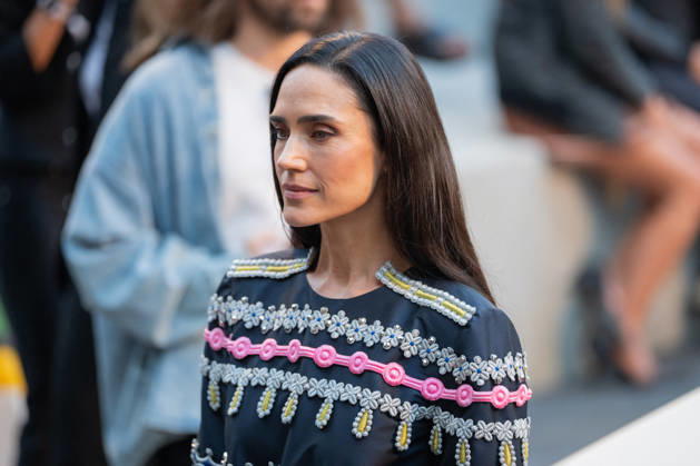 PFW - Louis Vuitton Front Row - Paris Jennifer Connelly poses as she arrives ahead of the Louis Vuitton Women s Spring Summer 2027 collection fashion show as part of the Paris Fashion Week, in Paris, France on October 6, 2026. Photo by Alexis Jumeau ABACAPRESS.COM Paris France  Copyright: xJumeauxAlexis ABACAx