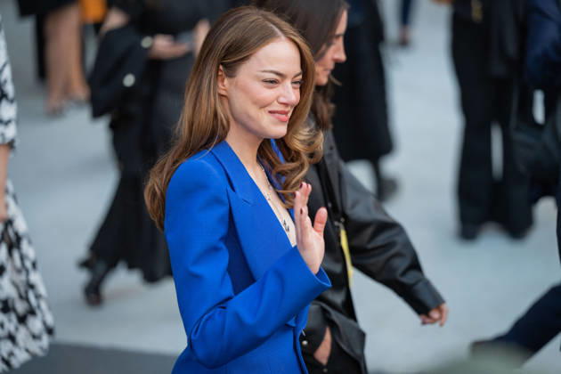 PFW - Louis Vuitton Front Row - Paris Emma Stone poses as she arrives ahead of the Louis Vuitton Women s Spring Summer 2027 collection fashion show as part of the Paris Fashion Week, in Paris, France on October 6, 2026. Photo by Alexis Jumeau ABACAPRESS.COM Paris France  Copyright: xJumeauxAlexis ABACAx