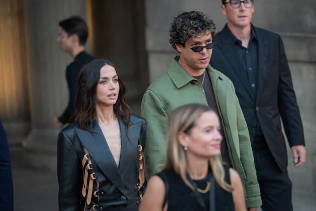 PFW - Louis Vuitton Front Row - Paris Cuban-Spanish actress Ana De Armas (L) and Venezuelan singer Alberto Beto Montenegro poses as she arrives ahead of the Louis Vuitton Women s Spring Summer 2027 collection fashion show as part of the Paris Fashion Week, in Paris, France on October 6, 2026. Photo by Alexis Jumeau ABACAPRESS.COM Paris France  Copyright: xJumeauxAlexis ABACAx