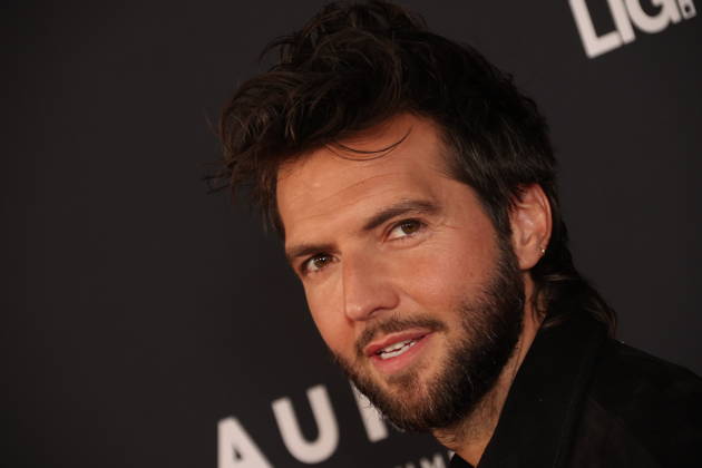 Los Angeles CA Oct 6: Guy Burnet at the film Premiere of The Beast on October6, 2026 Credit: USA  - ZUMAa123 20261006_zaa_a123_154 Copyright: xAdMediax