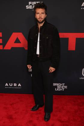 Los Angeles CA Oct 6: Guy Burnet at the film Premiere of The Beast on October6, 2026 Credit: USA - ZUMAa123 20261006_zaa_a123_158 Copyright: xAdMediax