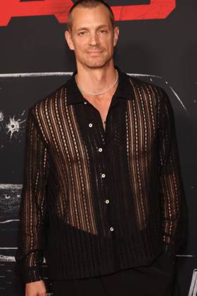 Los Angeles CA Oct 6: Joel Kinnaman at the film Premiere of The Beast on October6, 2026 Credit: USA - ZUMAa123 20261006_zaa_a123_172 Copyright: xAdMediax