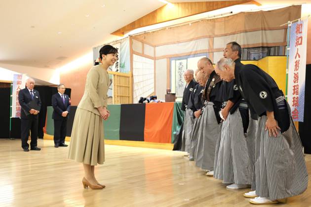 Princess Kako in Kyoto Pref. Japan s Princess Kako (L) meets with performers of a Ningyo Joruri traditional puppet theater in Kyotamba in Kyoto Prefecture, western Japan, on Oct. 6, 2026. (Pool photo) A14AA0005630342P