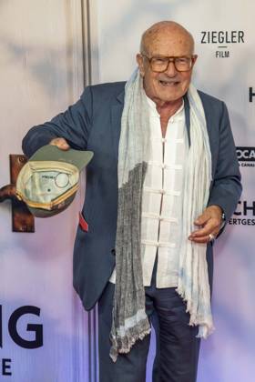 ABB HEIMSUCHUNG- Volker Schloendorff zu Gast auf dem roten Teppich bei der Deutschland Premiere von Volker Schloendorff Kinofilm Heimsuchung im Kino International am 06.10.2026 in Berlin Berlin Deutschland