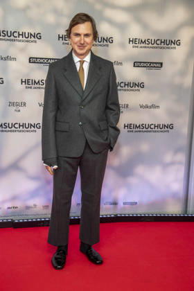 ABB HEIMSUCHUNG- Lars Eidinger zu Gast auf dem roten Teppich bei der Deutschland Premiere von Volker Schloendorff Kinofilm Heimsuchung im Kino International am 06.10.2026 in Berlin Berlin Deutschland