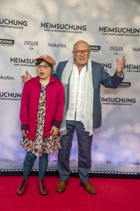 ABB HEIMSUCHUNG- Nelle Winkler und Volker Schloendorff zu Gast auf dem roten Teppich bei der Deutschland Premiere von Volker Schloendorff Kinofilm Heimsuchung im Kino International am 06.10.2026 in Berlin Berlin Deutschland