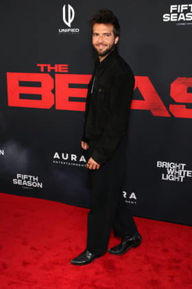 Inside arrivals for the Los Angeles premiere of The Beast at the Academy Museum of Motion Pictures Featuring: Guy Burnet Where: Los Angeles, California, United States When: 07 Oct 2026 Credit: Faye s Vision Cover Images EDITORIAL USE ONLY. NOT FOR USE BY NEWSPAPERS BASED IN THE UK. Copyright: xx coverimg56077489