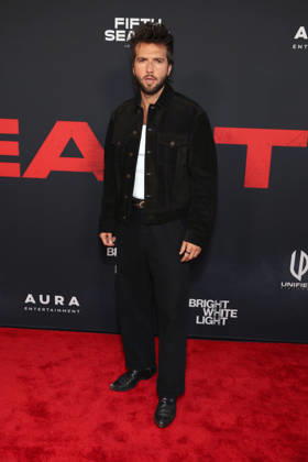Inside arrivals for the Los Angeles premiere of The Beast at the Academy Museum of Motion Pictures Featuring: Guy Burnet Where: Los Angeles, California, United States When: 07 Oct 2026 Credit: Faye s Vision Cover Images EDITORIAL USE ONLY. NOT FOR USE BY NEWSPAPERS BASED IN THE UK. Copyright: xx coverimg56077491
