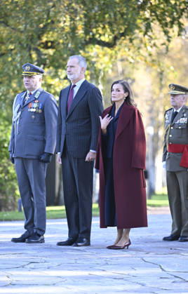 Spain s King Felipe and Queen Letizia take part in a wreath-laying ceremony at the Hietaniemi Cemetery in Helsinki, Finland, on October 7, 2026. Spain s King Felipe and Queen Letizia are on a two-day state visit to Finland. - HEIKKI SAUKKOMAA Helsinki Finland Copyright: xHeikkixSaukkomaax 4cNMwhBLxLs