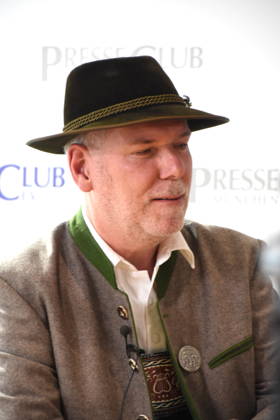 Michael Unruh Festring München München 07.10.2026 Presseclub München Eigenveranstaltung: Nach der Wiesn ist vor der Wiesn Das Rekord-Oktoberfest. Eine unterhaltsame Bilanz des größten Volksfestes der Welt mit Wirten, Pfarrern, Kellnerinnen, Trachtlern und Politikerinnen Foto Muenchen
