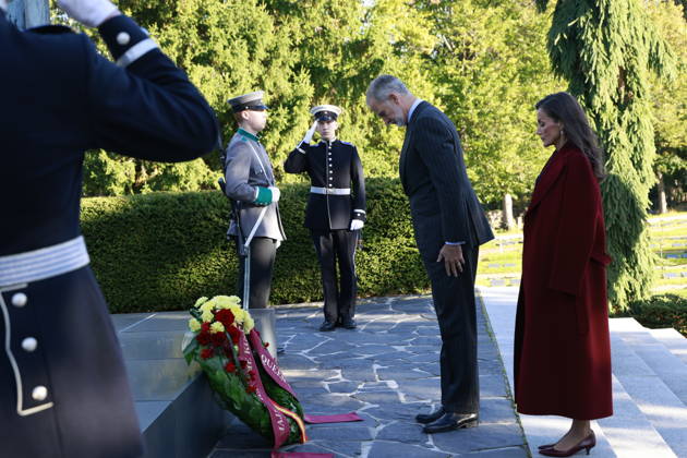 07-10-2026 Finland King Felipe and Queen Letizia during the wreath-laying ceremony at Hietaniemi Cemetery, Finland s national cemetery and the final resting place of many former presidents and other prominent figures on the 2nd day of the 2 day statevisit to Finland. Â Copyright: xPPEx