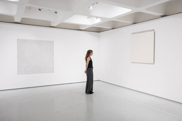 Robert Ryman: The Real Thing at Barbican Art Gallery, London, UK 7 October 2026 Orrin, 1967 (left) and Attendant, 1984 (right) on display at Robert Ryman: The Real Thing at the Barbican Art Gallery, London, UK, on 7 October 2026. The first significant UK exhibition of American minimalist and conceptual painter Robert Ryman (1930 2019) in over 30 years brings together six decades of work, on view from 8 October 2026., Credit:Pete Speller Avalon Copyright: xPetexSpellerx xAvalonx 1141198948