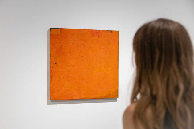 Robert Ryman: The Real Thing at Barbican Art Gallery, London, UK 7 October 2026 Untitled (orange painting), 1955 and 1959 on display at Robert Ryman: The Real Thing at the Barbican Art Gallery, London, UK, on 7 October 2026. The first significant UK exhibition of American minimalist and conceptual painter Robert Ryman (1930 2019) in over 30 years brings together six decades of work, on view from 8 October 2026., Credit:Pete Speller Avalon Copyright: xPetexSpellerx xAvalonx 1141198990