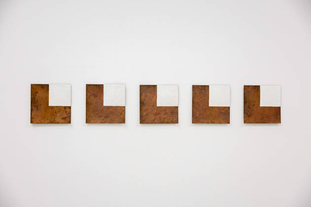 Robert Ryman: The Real Thing at Barbican Art Gallery, London, UK 7 October 2026 Untitled, 1973 on display at Robert Ryman: The Real Thing at the Barbican Art Gallery, London, UK, on 7 October 2026. The first significant UK exhibition of American minimalist and conceptual painter Robert Ryman (1930 2019) in over 30 years brings together six decades of work, on view from 8 October 2026., Credit:Pete Speller Avalon Copyright: xPetexSpellerx xAvalonx 1141199005