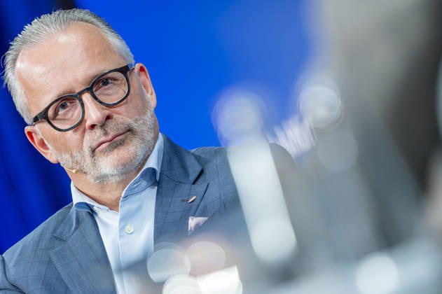Christian Sewing EUR, Deutschland, Berlin, 07.10.2026: ... Marc Billeb - Sprecher der Geschäftsführung, PwC Deutschland ... Carsten Knobel CEO Henkel Europe ... Isabella Weber Associate Professor of Economics University of Massachusetts Amhers .... Christian Sewing CEO Deutsche Bank, besucht die in Berlin stattfindene Jubiläumsveranstaltung von 80 Jahre Handelsblatt und 100 Jahre WirtschaftsWoche.