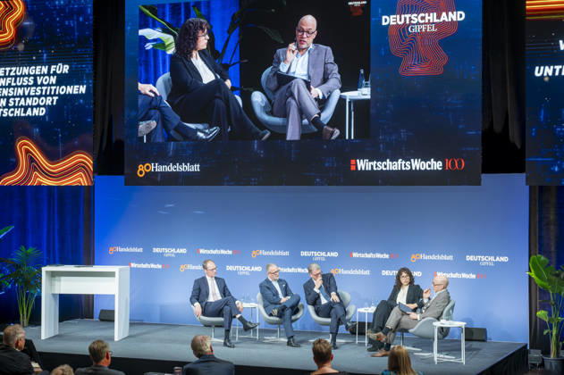 Christian Sewing EUR, Deutschland, Berlin, 07.10.2026: ... Marc Billeb - Sprecher der Geschäftsführung, PwC Deutschland ... Carsten Knobel CEO Henkel Europe ... Isabella Weber Associate Professor of Economics University of Massachusetts Amhers .... Christian Sewing CEO Deutsche Bank, besucht die in Berlin stattfindene Jubiläumsveranstaltung von 80 Jahre Handelsblatt und 100 Jahre WirtschaftsWoche.