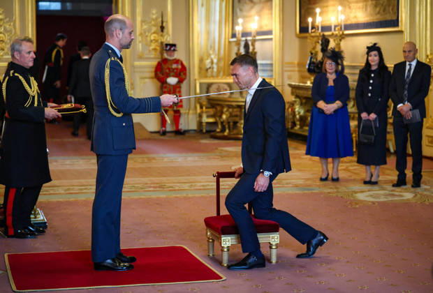 Investitures at Windsor Castle 07 10 2026. Windsor, UK. Sir Kevin Sinfield receives the Honour of Knighthood from The Prince of Wales at an investiture ceremony at Windsor Castle, Berkshire., Credit:Andrew Parsons Kensington Palace B66 Avalon United Kingdom, England, Windsor Copyright: xAndrewxParsonsx xKensingtonxPalacex xB66x xAvalonx 1141202903