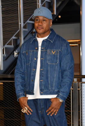 NEW YORK, NY- OCTOBER 6: LL Cool J at the Empire State Building to Celebrate the Premiere of CBSâ€⠢ New Drama, NCIS: NEW YORK on October 6, 2026 in New York City. Credit: AdMedia New York City USA - ZUMAa123 20261006_zaa_a123_211 Copyright: xJohnxFyckex