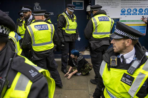 Pro-Israel Counter-Protest Disrupts Pro-Palestine Student March Russell Square, London, October 7, 2026 A pro-Palestine student march travelled from Lincoln™s Inn Fields towards Russell Square, where pro-Israel counter-protesters gathered with Israeli flags and placards. The counter-protest disrupted the student demonstration as police maintained a presence and kept the two groups separated., Credit:Zak Irfan Avalon Copyright: xZakxIrfanx xAvalonx 1141227640