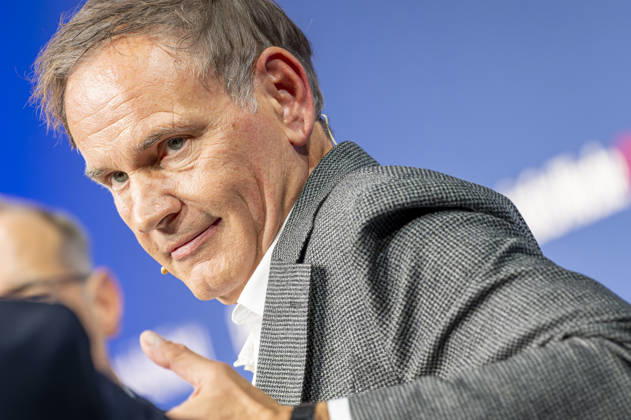 Oliver Blume EUR, Deutschland, Berlin, 07.10.2026: Oliver Blume CEO Volkswagen Group, besucht die in Berlin stattfindene Jubiläumsveranstaltung von 80 Jahre Handelsblatt und 100 Jahre WirtschaftsWoche.