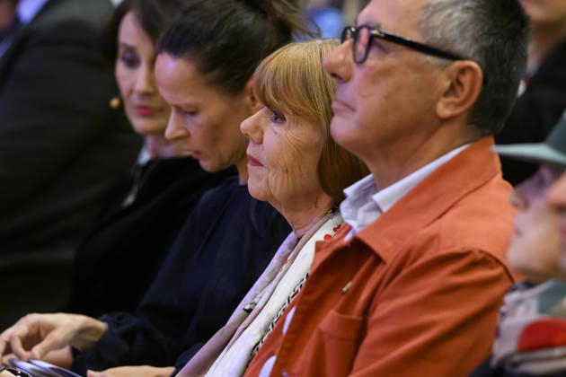 Gisele Pelicot bei Buchpräsentation in Frankfurt Die Französin Gisele Pelicot spricht am 07.10.2026 in der Deutschen Nationalbibliothek in Frankfurt über ihre Memoiren Eine Hymne an das Leben. Die Scham muss die Seite wechseln. Die ausverkaufte Veranstaltung findet zum Beginn der Frankfurter Buchmesse statt. Pelicot wurde durch den Prozess gegen ihren Ex-Mann und zahlreiche weitere Angeklagte international bekannt und entwickelte sich mit ihrem öffentlichen Auftreten zu einer prominenten Stimme gegen die Beschämung von Opfern sexualisierter Gewalt.