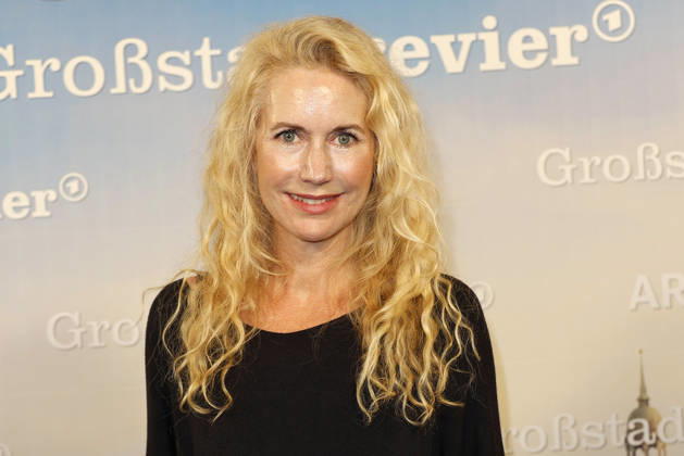 Dorothea Schenck attends the photo call for the 40th anniversary of the series *Großstadtrevier* on October 7, 2026 at the Astor Film Lounge in Hamburg, Germany 40th anniversary *Großstadtrevier* photo call in Hamburg, Germany