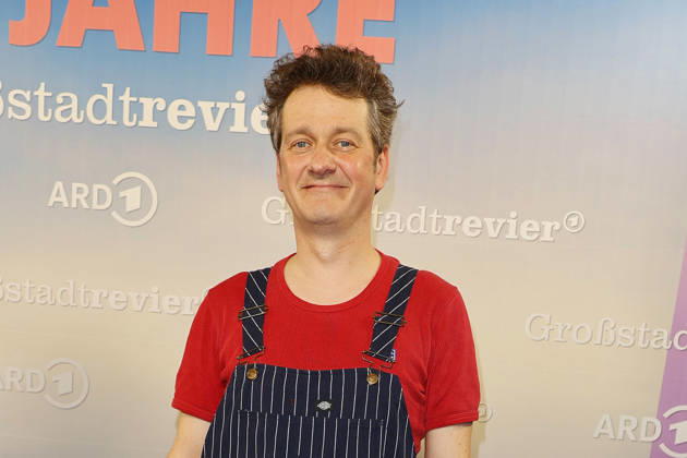 Sven Fricke attends the photo call for the 40th anniversary of the series *Großstadtrevier* on October 7, 2026 at the Astor Film Lounge in Hamburg, Germany 40th anniversary *Großstadtrevier* photo call in Hamburg, Germany
