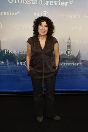 Maria Ketikidou attends the photo call for the 40th anniversary of the series *Großstadtrevier* on October 7, 2026 at the Astor Film Lounge in Hamburg, Germany 40th anniversary *Großstadtrevier* photo call in Hamburg, Germany