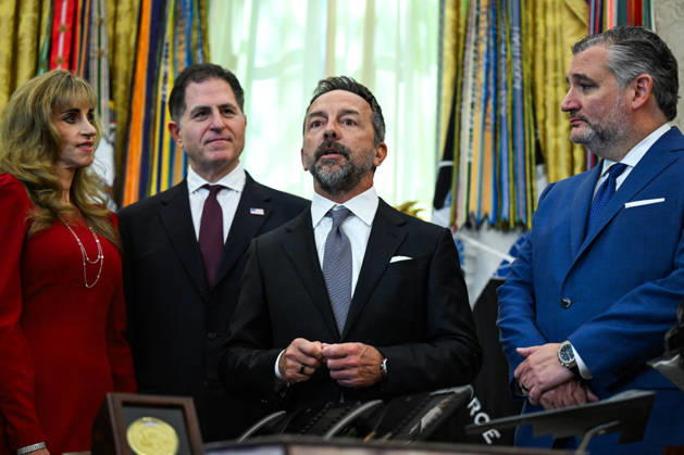 Trump Makes Oval Office Announcement WASHINGTON, DC - OCT. 7: Altimeter Capital CEO Brad Gerstner speaks as US President Donald Trump makes an announcement on Trump Accounts in the Oval Office on Wednesday, Oct. 7, 2026 at the White House in Washington, D.C. (Photo by Annabelle Gordon Pool For The Washington Post) Washington DC United States Copyright: xPool ABACAx