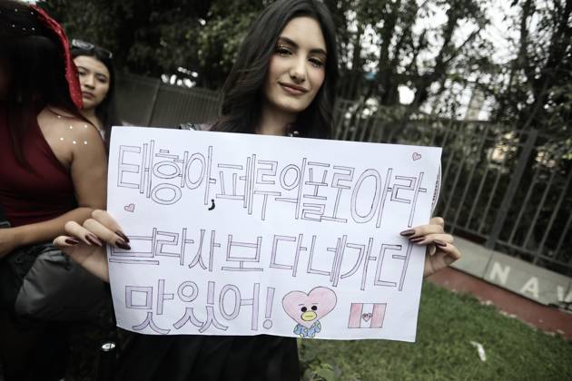 BTS Arirang tour kicks off in Peru LIMA, PERU - OCTOBER 7: Thousands of BTS fans known as ARMY gather around San Marcos Stadium ahead of the first of three concerts the South Korean band is set to perform in Lima, Peru on October 7, 2026. Fans from across Peru and abroad arrived early to attend the highly anticipated show from BTS s Arirang world tour. Klebher Vasquez Anadolu Lima Peru. Editorial use only. Please get in touch for any other usage. Copyright: x2026xAnadoluxKlebherxVasquezx