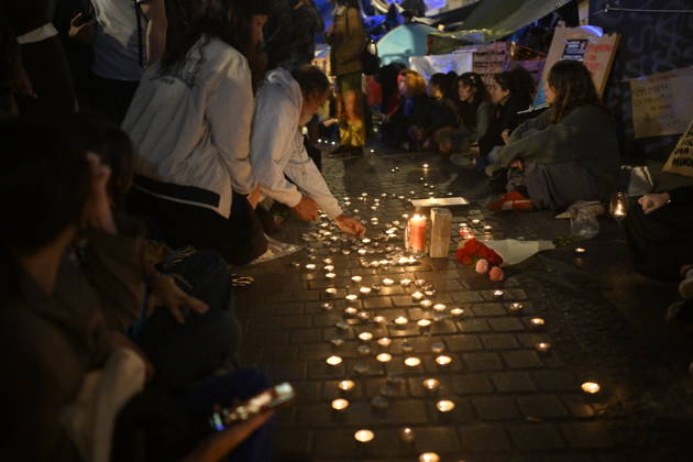 Supporters gather in Madrid for Maricarmen Abascal after her death MADRID, SPAIN - OCTOBER 7: People gather in support of Maricarmen Abascal during a protest at Puerta del Sol in Madrid, Spain on October 7, 2026. The 87-year-old Abascal, who became a symbol of Spain s housing crisis in recent weeks, died in hospital after spending 15 days there following her eviction from her home by police in Madrid on September 23, 2026. Burak Akbulut Anadolu Madrid Spain. Editorial use only. Please get in touch for any other usage. Copyright: x2026xAnadoluxBurakxAkbulutx