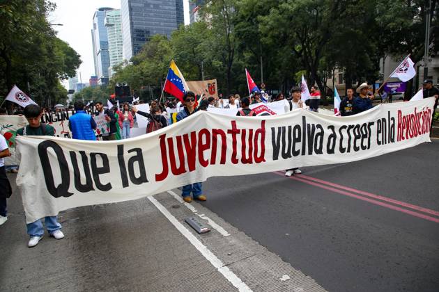 October 7, 2026: TO-45388 & x2013; Mexico City, October 7, 2026: Hundreds of students from the Rafael Ram& xed;rez National Federation of Revolutionary Students are protesting against the genocide in Palestine at the former U.S. Embassy site in Mexico City, where they smashed pi& xf1;atas bearing the likenesses of Donald Trump and Benjamin Netanyahu. Photo: Ian Robles .com.mx - ZUMAcs4_ 20261007_faa_cs4_138 Copyright: xClasosx