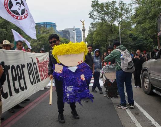 October 7, 2026: TO-45388 & x2013; Mexico City, October 7, 2026: Hundreds of students from the Rafael Ram& xed;rez National Federation of Revolutionary Students are protesting against the genocide in Palestine at the former U.S. Embassy site in Mexico City, where they smashed pi& xf1;atas bearing the likenesses of Donald Trump and Benjamin Netanyahu. Photo: Ian Robles .com.mx - ZUMAcs4_ 20261007_faa_cs4_148 Copyright: xClasosx