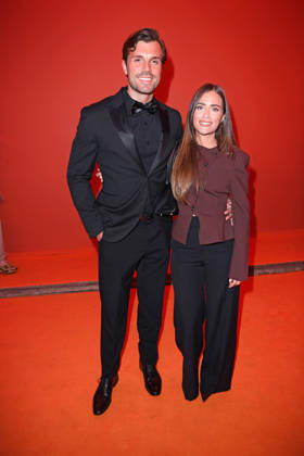Tim Reitz mit Freundin Vivien Grabarits bei der ABOUT YOU OPERA FASHION SHOW im Admiralspalast in Berlin am 07.10.2026