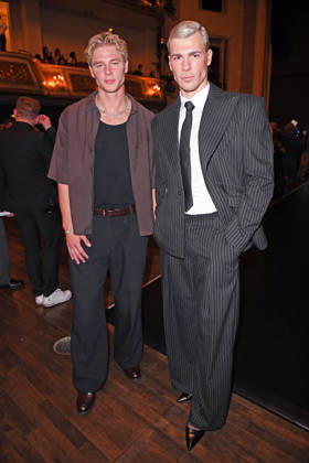 Yanneck Wiese, Tony Eberhardt bei der ABOUT YOU OPERA FASHION SHOW im Admiralspalast in Berlin am 07.10.2026