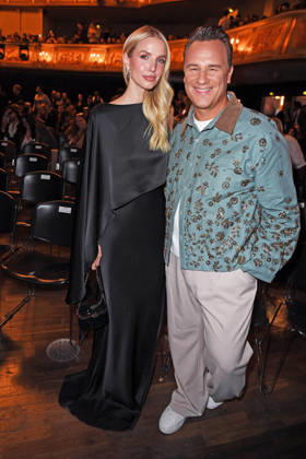Leonie Hanne, Guido Maria Kretschmer bei der ABOUT YOU OPERA FASHION SHOW im Admiralspalast in Berlin am 07.10.2026